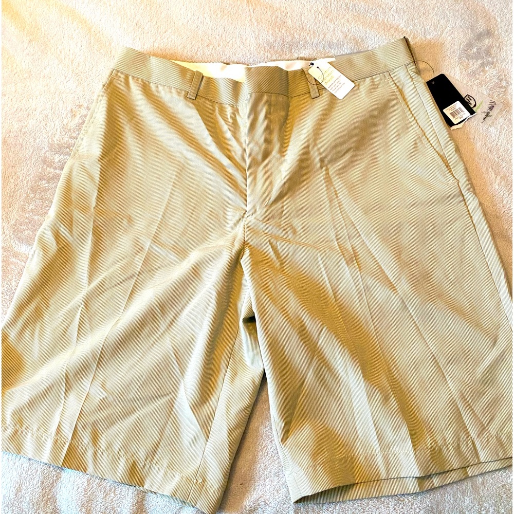 Walter Hagen men’s shorts 37 NWT